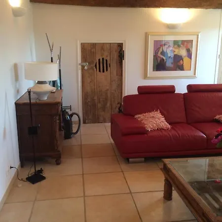 Flaugies Semesterbostad *