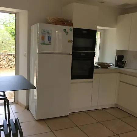 Semesterbostad Flaugies Flaux